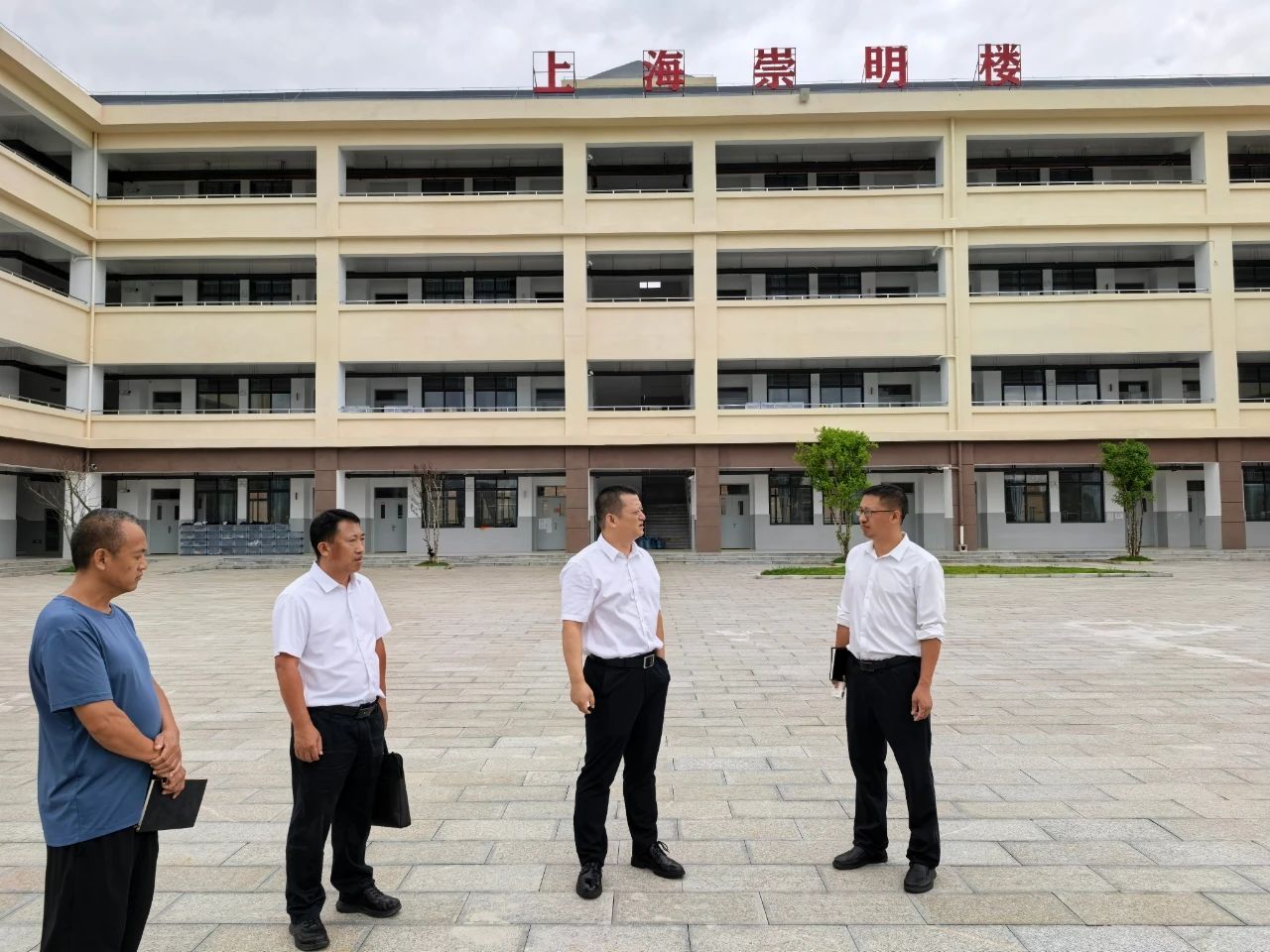陈鹏深入沙河中学调研